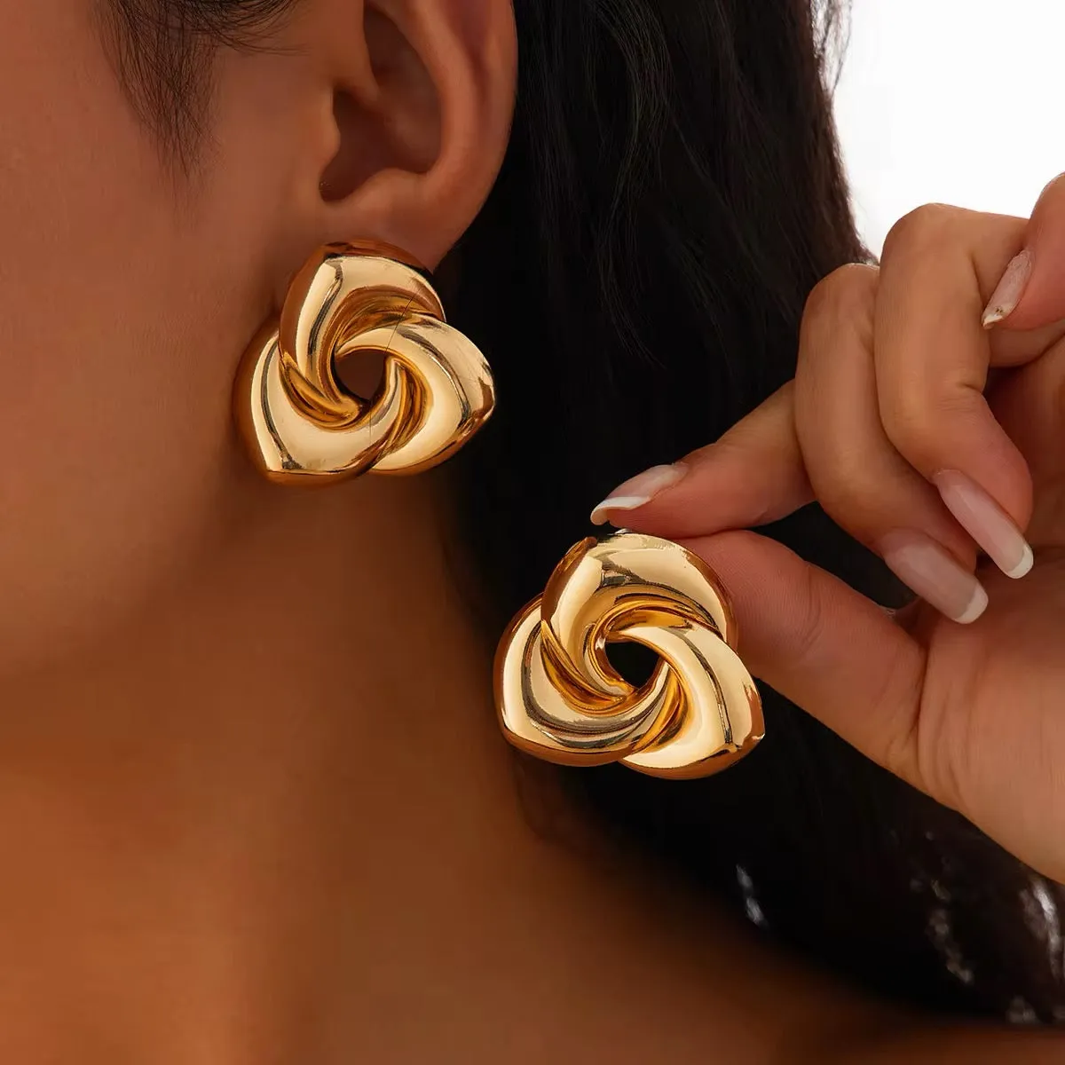 Charm Spiral Flower Stud Earrings