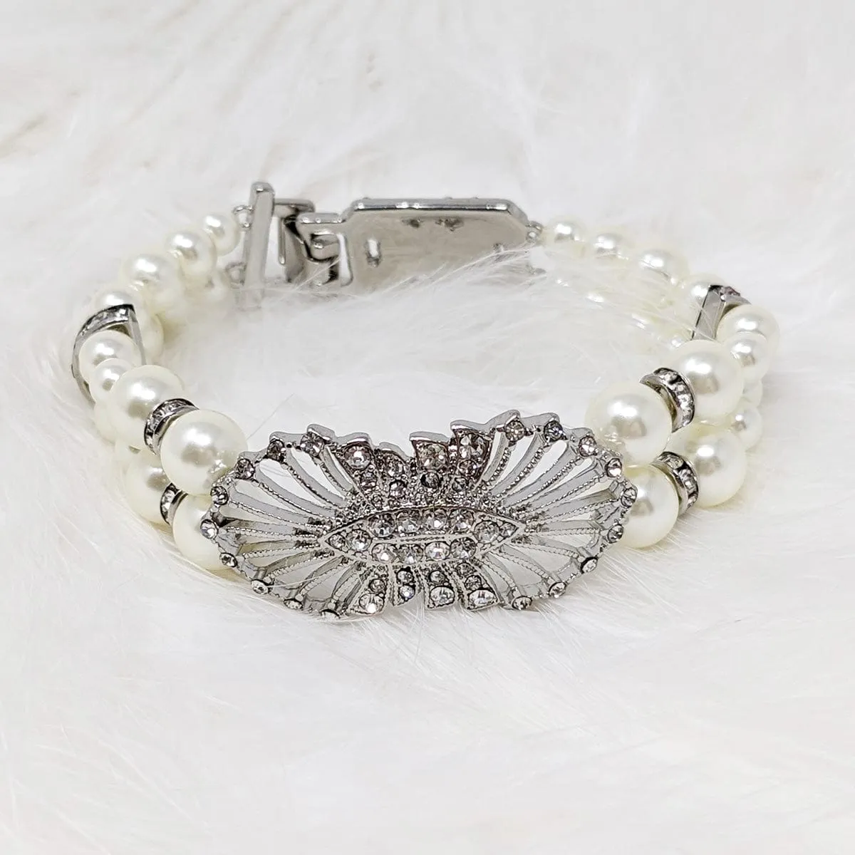 Deco Tassel Pearl Bracelet