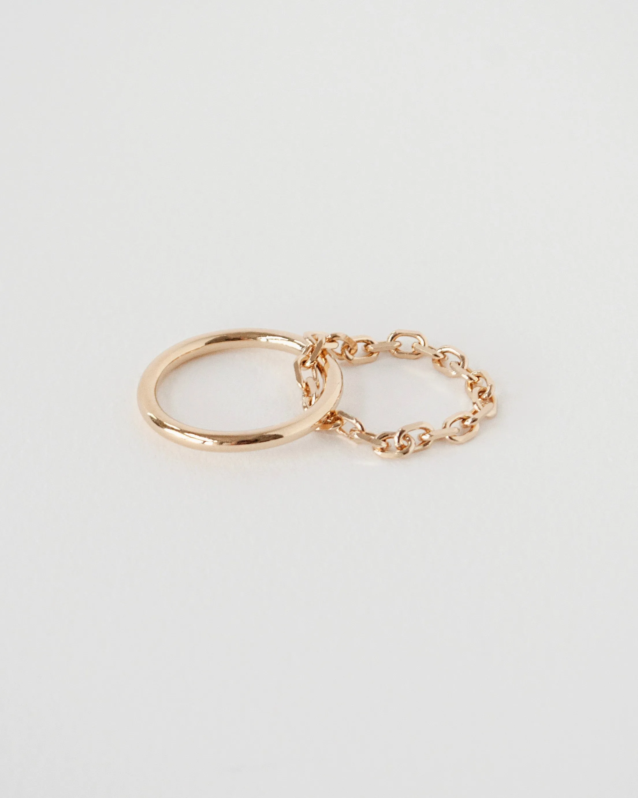 GRAVEN CHAIN RING