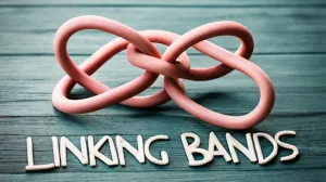Linking Rings with Rubber Bands by Fernando Moreno