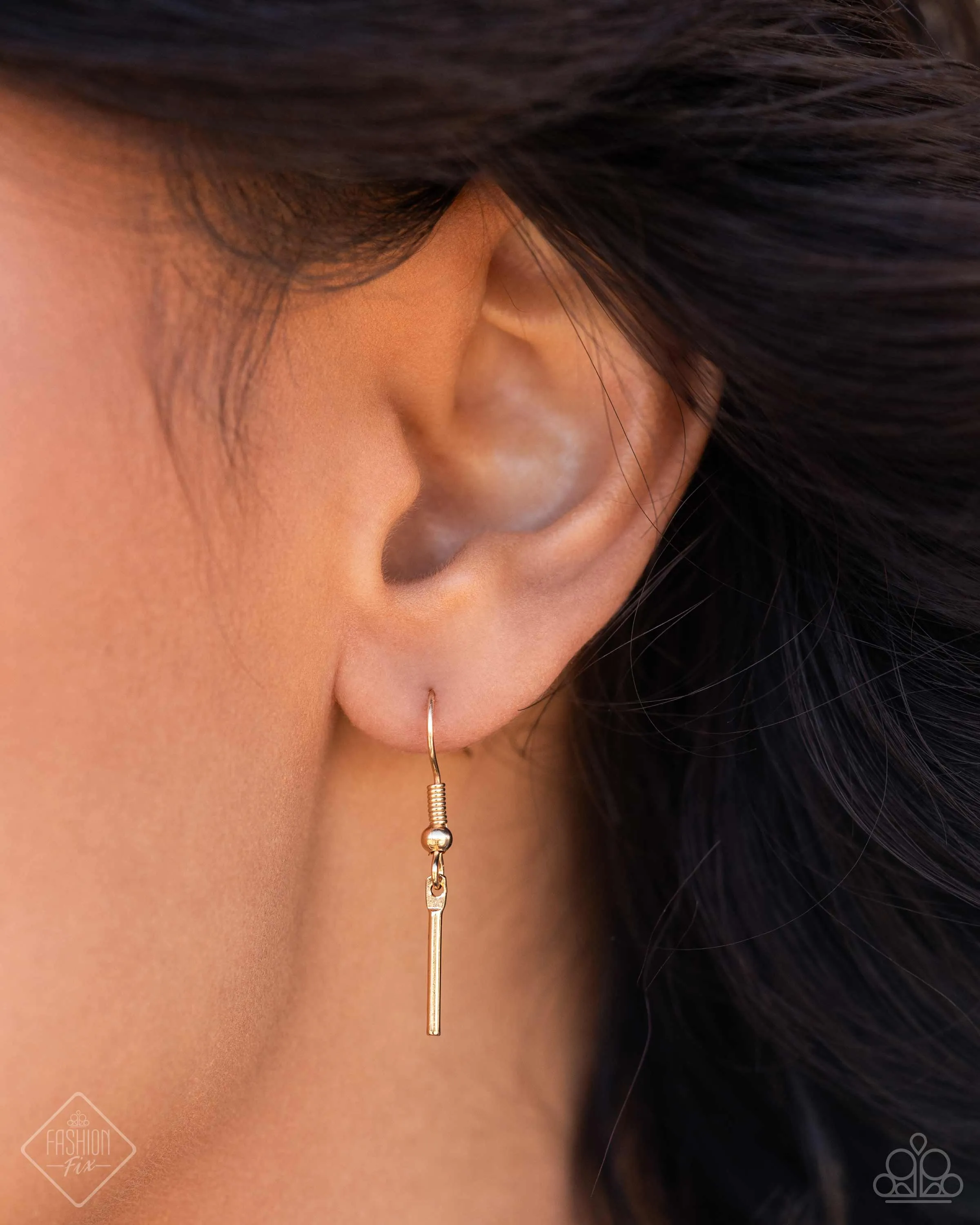 Necklaces Linear Leap - Gold