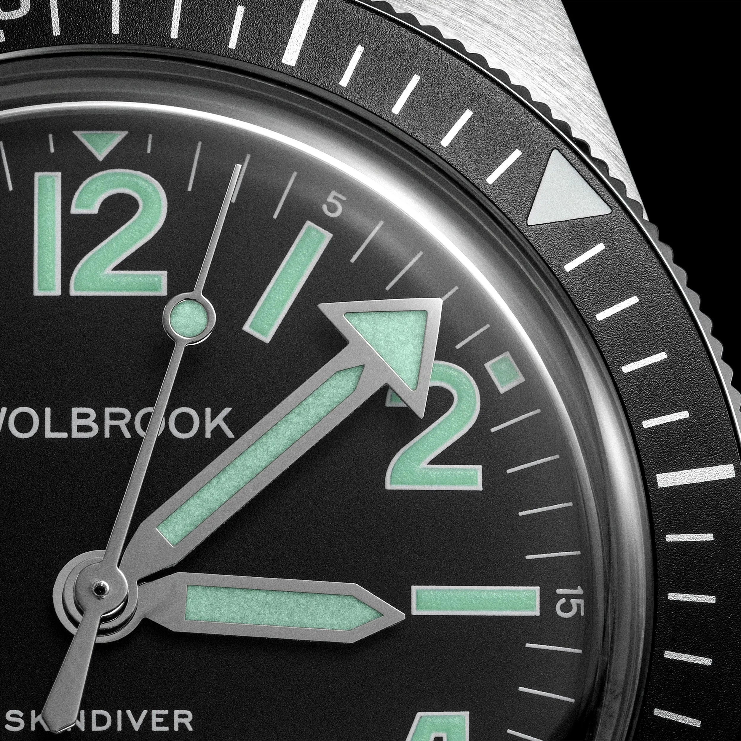 Skindiver Automatic Watch - Green Lum & Black Dial