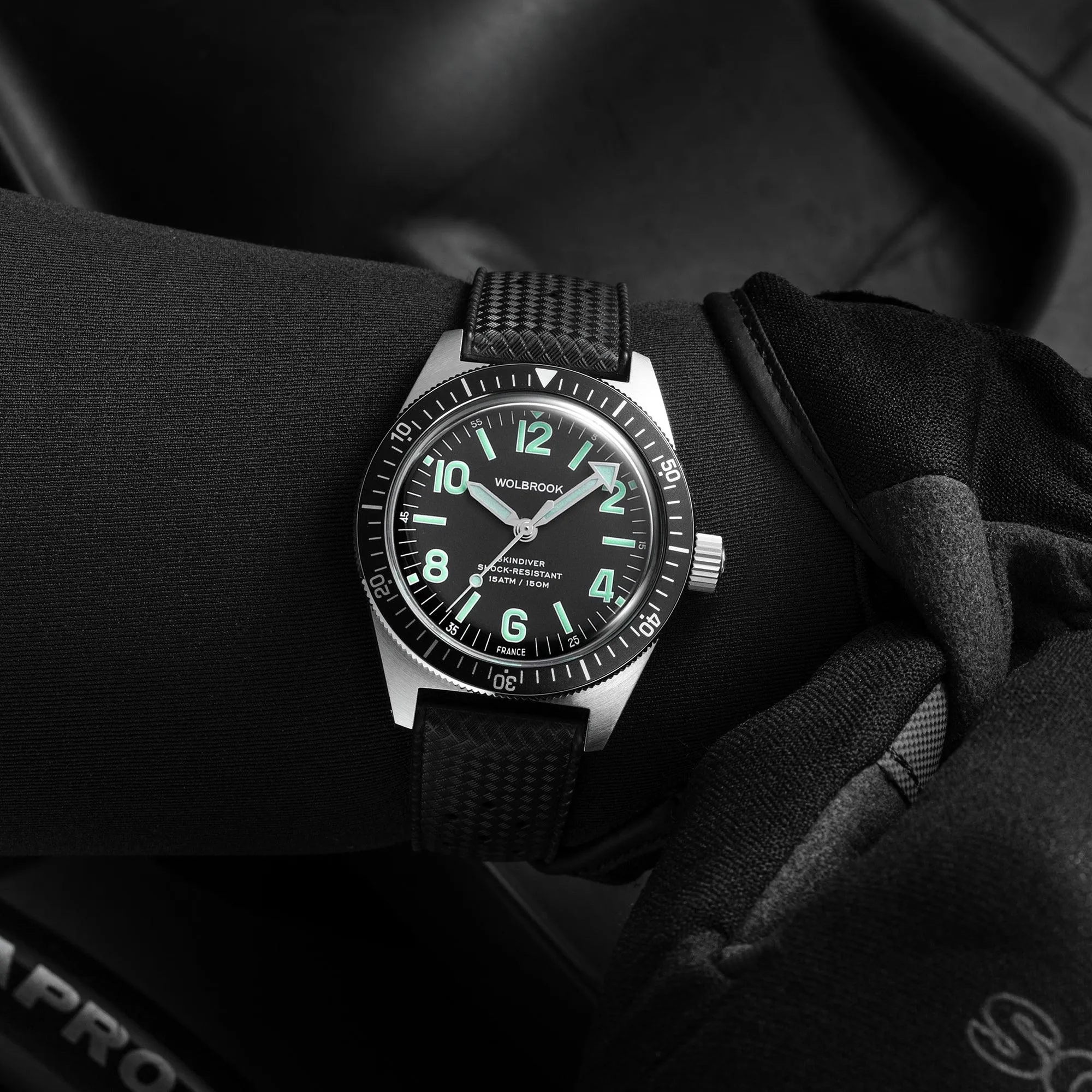 Skindiver Automatic Watch - Green Lum & Black Dial