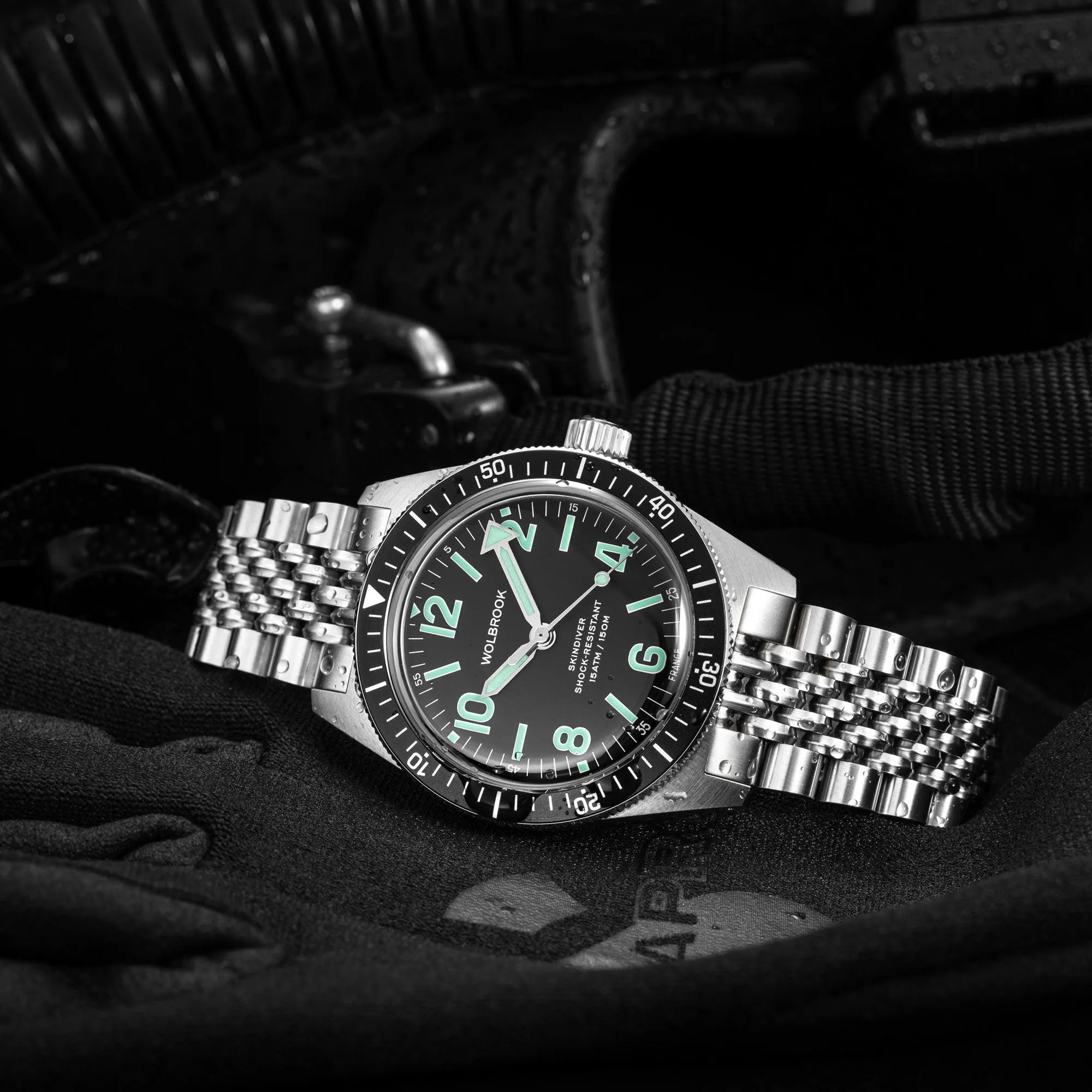 Skindiver Automatic Watch - Green Lum & Black Dial