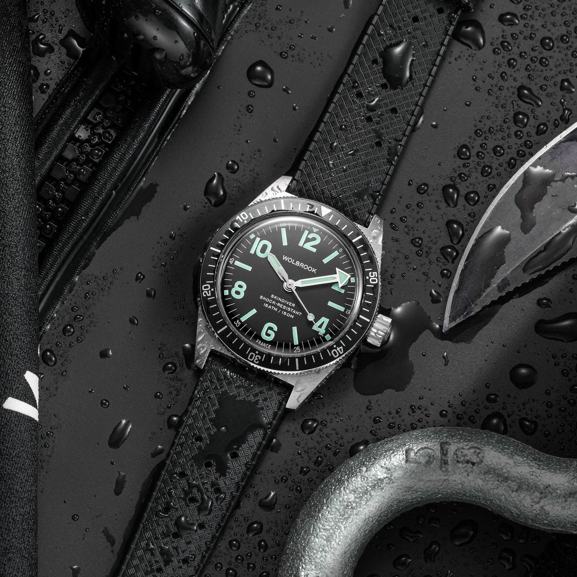 Skindiver Automatic Watch - Green Lum & Black Dial